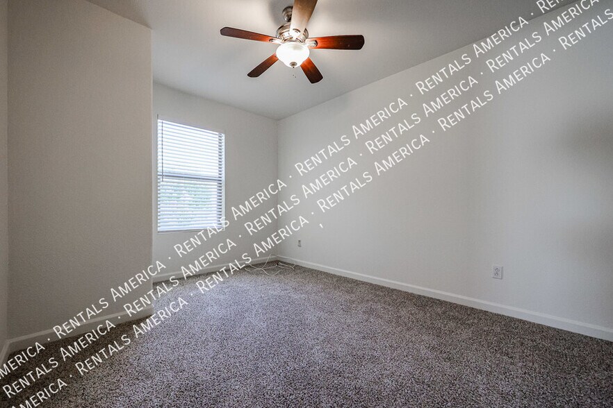 Building Photo - 6671 S Danielson Way