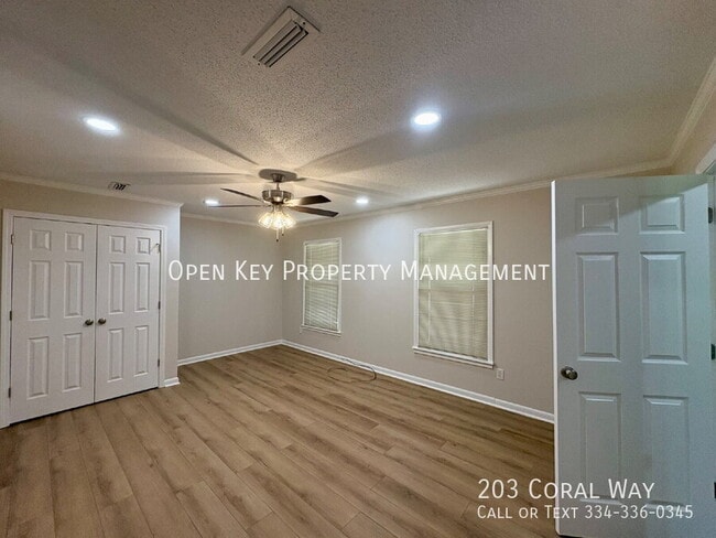 Building Photo - 203 Coral Way