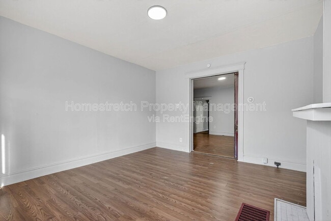 Building Photo - 551 Bates St