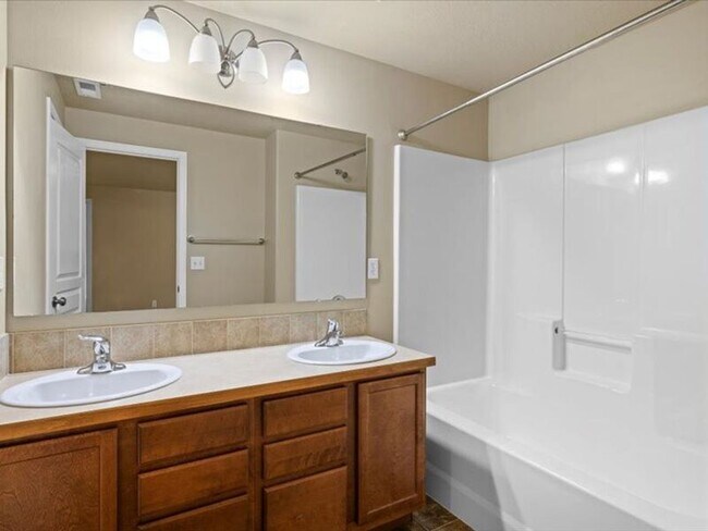 Building Photo - 6416 Three Rivers Dr