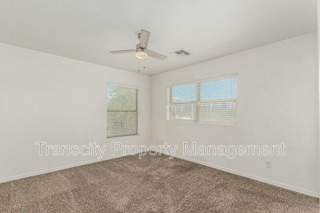Building Photo - 1402 S Newberry Ln