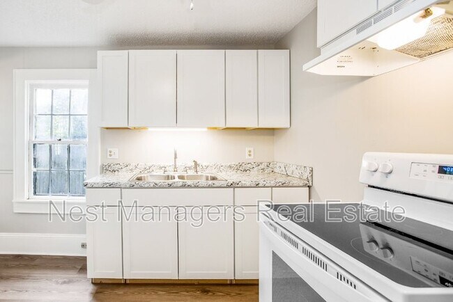 Building Photo - 210 Sedberry St