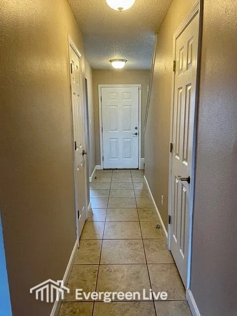 Building Photo - 37 Laiken Ct