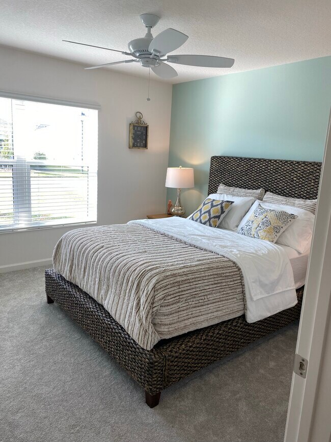 Building Photo - 1395 Guillermina Loop