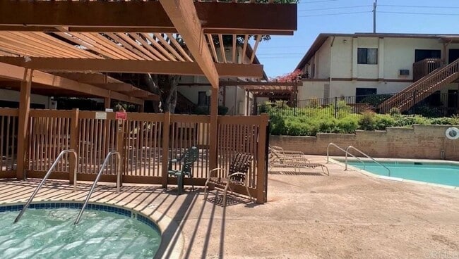 Building Photo - Charming 1 bedroom in Mission Valley!