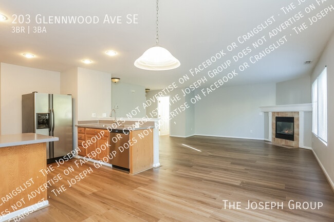 Building Photo - 203 Glennwood Ave SE