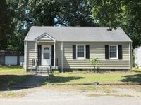 Building Photo - Move In Ready 3 Bedroom Ranch!