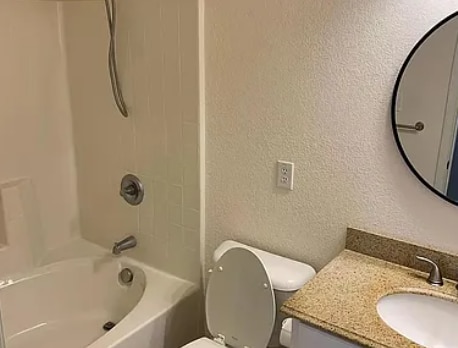 Building Photo - 401 Harper Ct