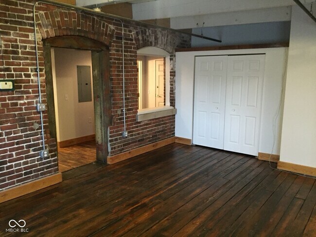 Building Photo - 501 Madison Ave
