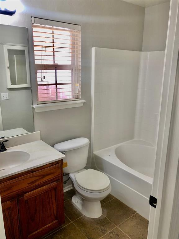 Building Photo - 233 Spring Creek Rd