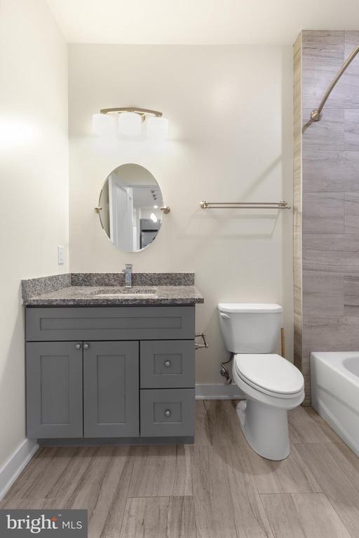 Building Photo - 2411 Kensington Ave