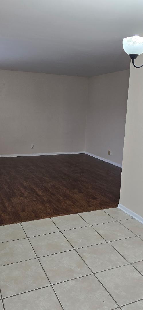 Building Photo - 1953 Conlon Ave SE