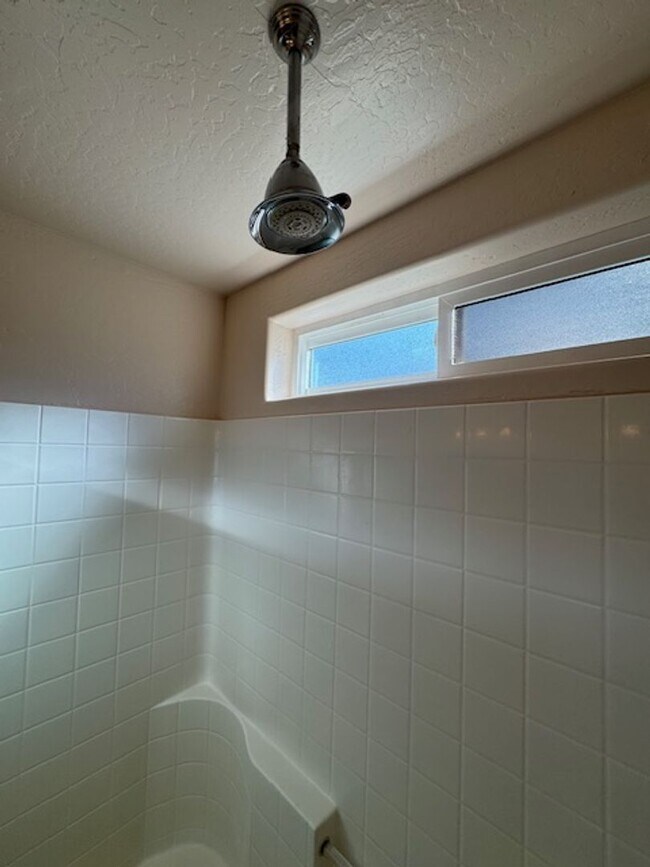 Building Photo - SINGLE LEVEL HOME IN CP/ ON QUIET CULDESAC