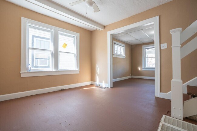 Building Photo - 85 N Ewing St