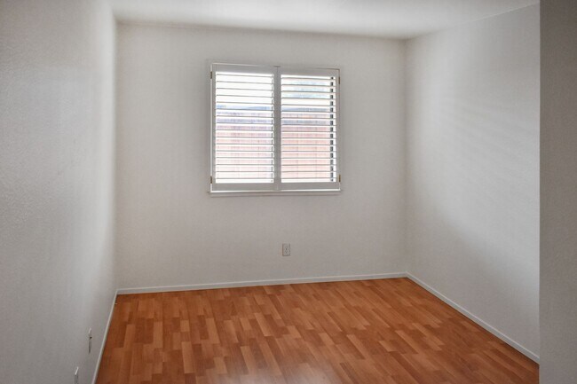 Building Photo - Welcome to Valley Crest Condos!