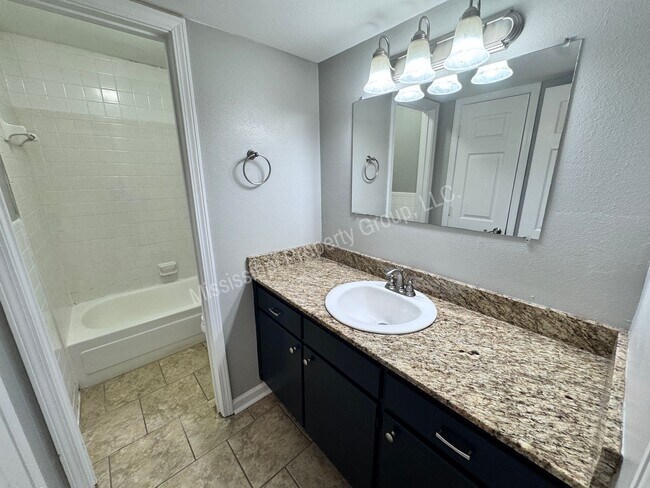 Building Photo - 2BR/1BA For Rent