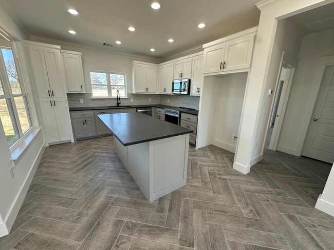 Building Photo - 116 McBryde Ln