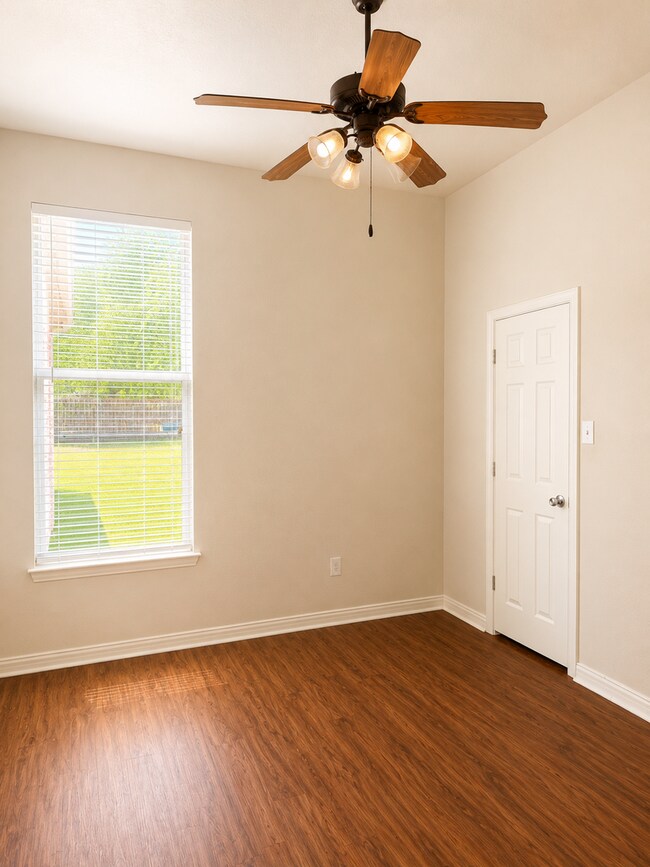 Building Photo - 2449 Dawn Mist Dr