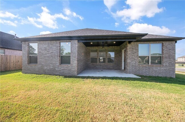 Building Photo - 2040 Myrrh Pl