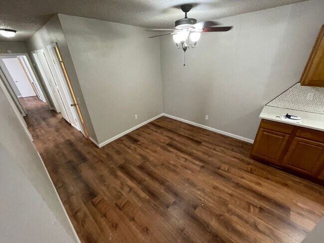 Building Photo - 3 br, 2 bath House - 2612 N Ann Arbor Ave....