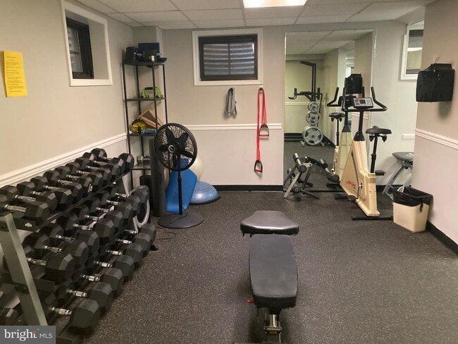 Building Photo - 1801 Clydesdale Pl NW