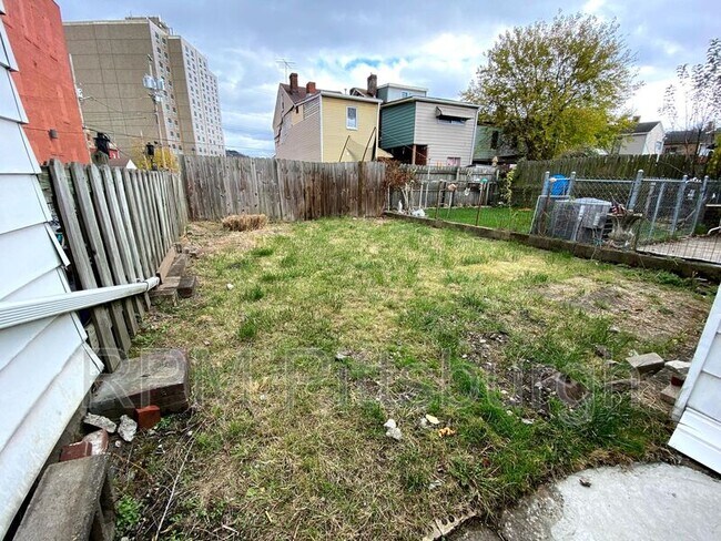 Building Photo - 22 Fourth Street