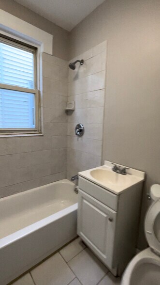 8 Sheffield St 2L - 9 Sheffield St