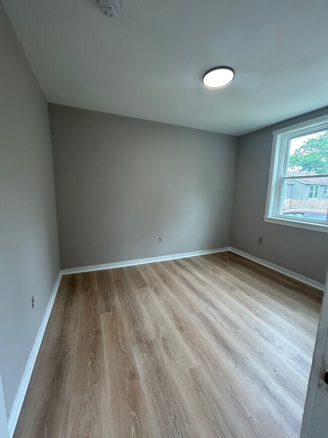 Building Photo - 5521 Schumacher Dr