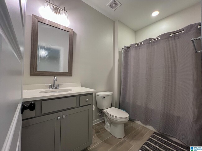 Building Photo - 4740 Arden Wy