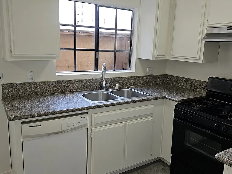 Building Photo - 7502 9th St