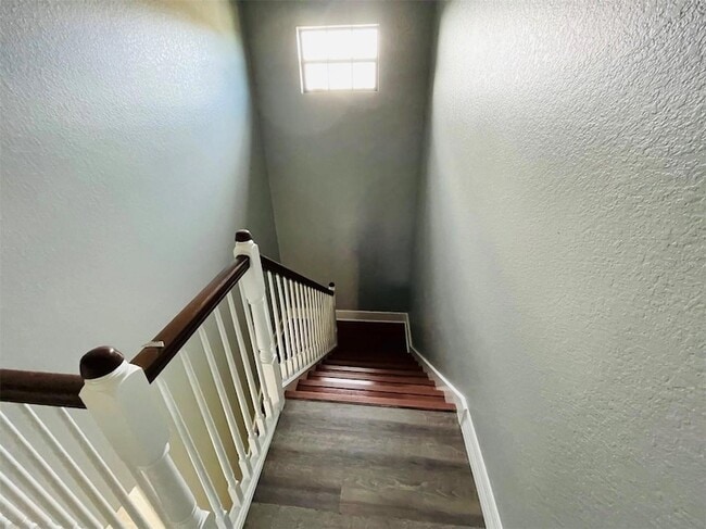 Building Photo - 10802 Willow Ridge Loop