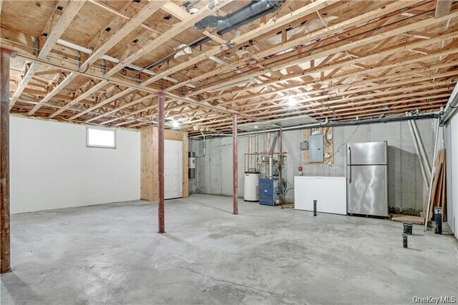 Building Photo - 1 Tomkins Ave