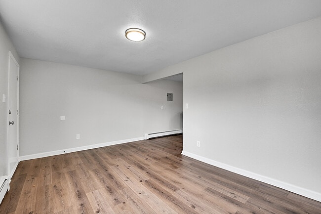 Building Photo - 4332 W 72nd Ave