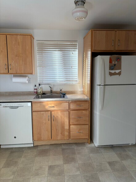 Building Photo - 6318 Glenview Pl