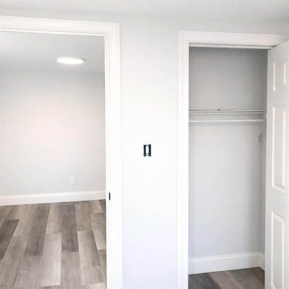 Building Photo - 15 Rock St