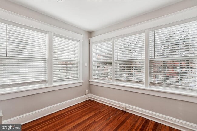 Building Photo - 118 N Peyton St