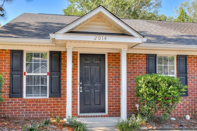 Building Photo - 2014 Emerald Bay Dr