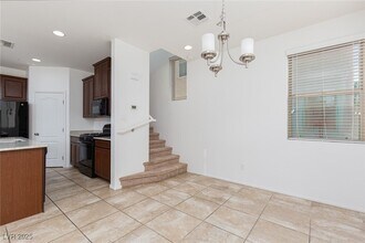 Building Photo - 888 Royal Amethyst Way