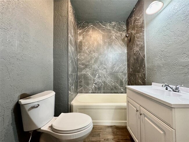 Building Photo - 609 N Caddo St