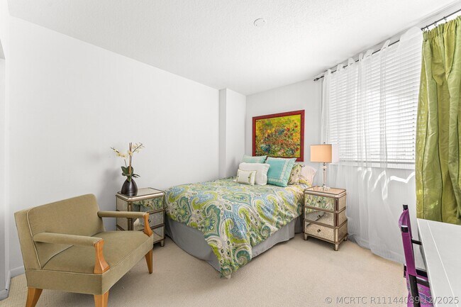 Building Photo - 1551 N Flagler Dr