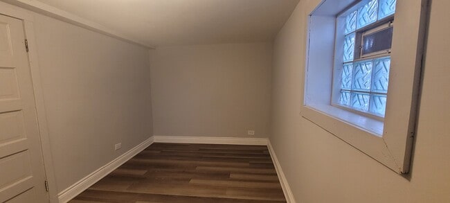 Building Photo - 8429 S Marquette Ave