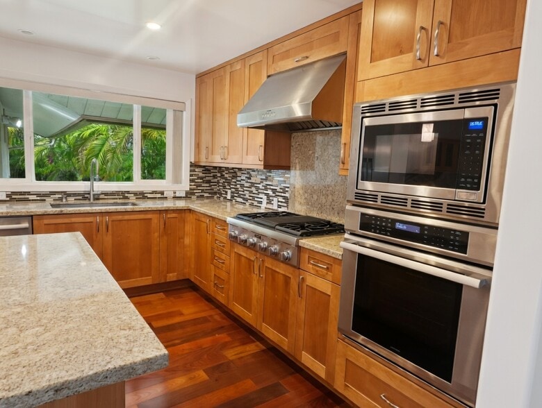 Building Photo - 238 Portlock Rd