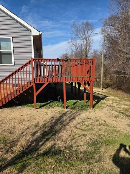 Back Deck - 1214 Nealtown Rd