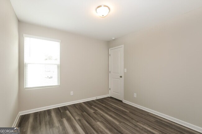 Building Photo - 4054 Kendrick Cir