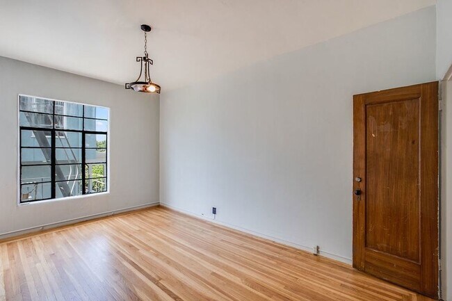 Building Photo - 2338 Channing Way