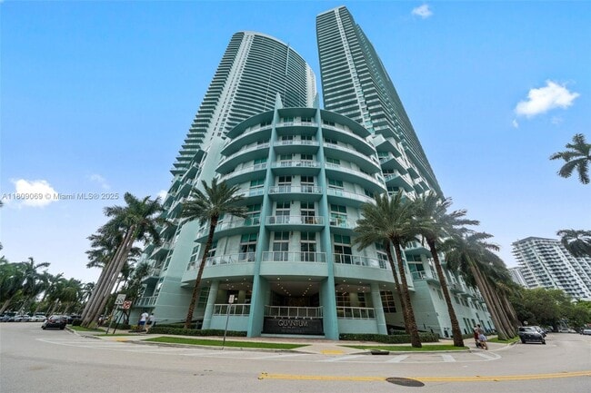Building Photo - 1900 N Bayshore Dr