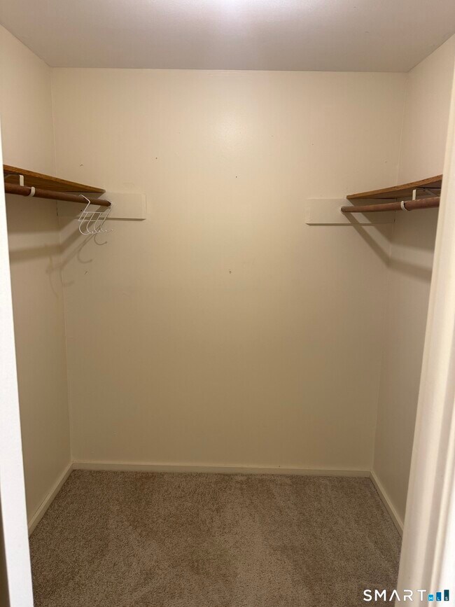 Building Photo - 2306 Cromwell Hills Dr