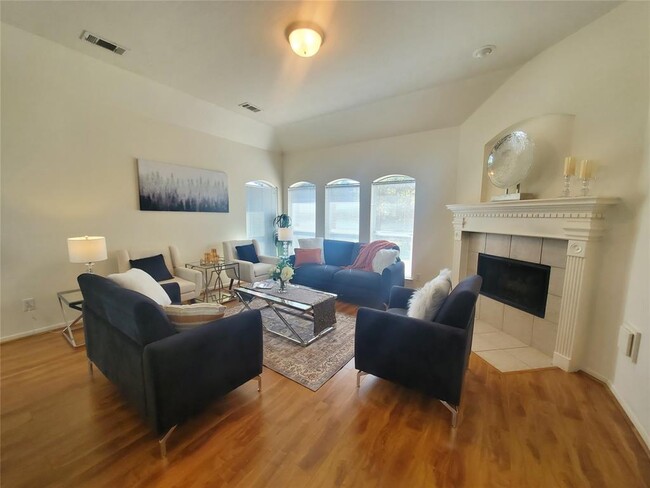 Building Photo - 4903 Falls Cir