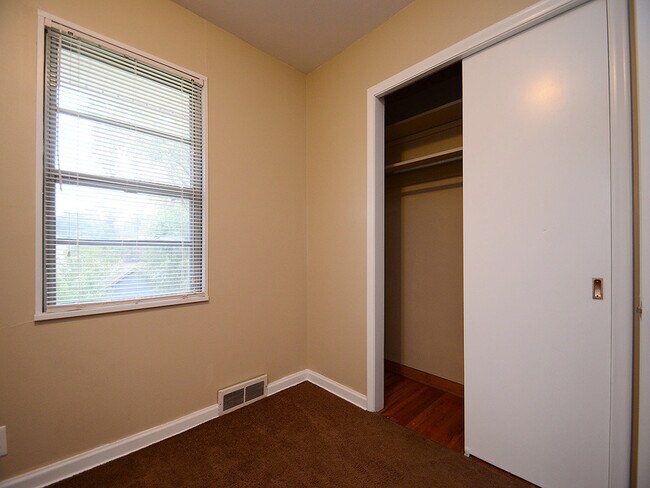 Building Photo - 4915 Mayberry St
