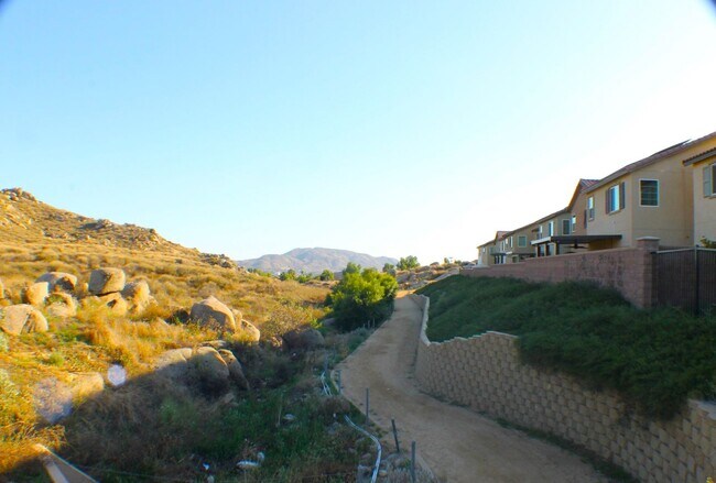 Building Photo - 3 Bed | 2.5 Bath | 1,733 Sq Ft | Built 2021 | Gated Community